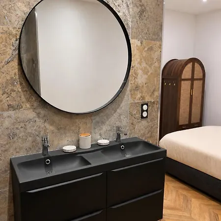 Comfortable 1-bedroom - Mourillon - Beaches Within Walking Distance Apartment Toulon