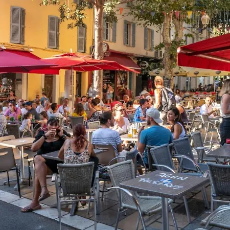 Appartement Comfortable 1-bedroom - Mourillon - Beaches Within Walking Distance